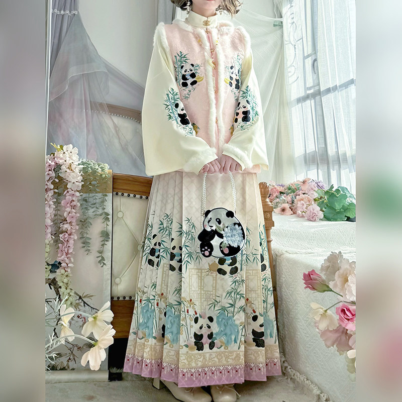 翡缇兰-团团圆圆 明制汉服女2025新款冬季加绒加厚比甲马面裙古装,淘宝优惠券,粉丝福利购,淘宝优惠卷