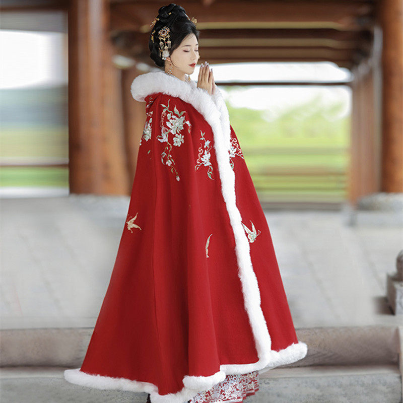 裳云兮《暖冬》原创汉服女毛呢斗篷加绒长款重工刺绣披风外套秋冬,淘宝优惠券,粉丝福利购,淘宝优惠卷