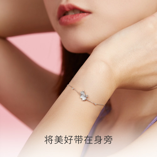 周大生独角兽贝壳纯银手链女轻奢小众设计高级首饰生日礼物送女友 - 图2