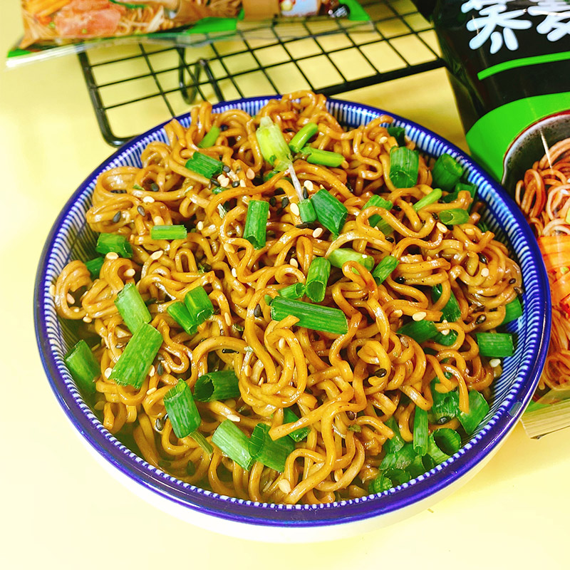嗨吃家荞麦面拌面魔芋面葱油麻酱速食全麦低脂粗粮饱腹调料方便面