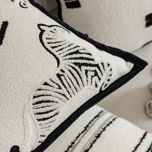 雅梵林法式中古风轻奢抱枕黑白刺绣斑马客厅沙发美式复古靠垫靠枕 - 图2