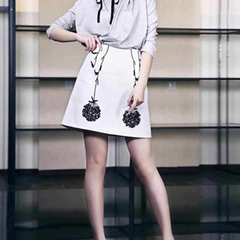  新颖阿玛施正半身裙