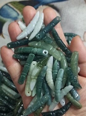 天然翡翠莲藕节玉璜玉衡手牌