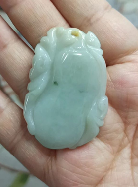 天然翡翠吊坠雕刻件手把件飘花
