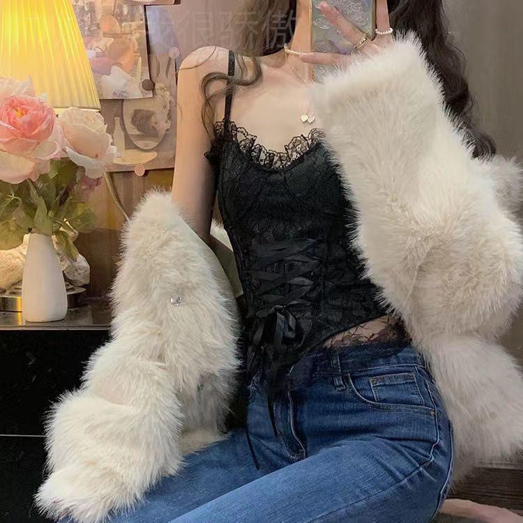 V-neck fashion halter lace top法式v领吊带纯欲抹胸蕾丝后背绑 - 图1