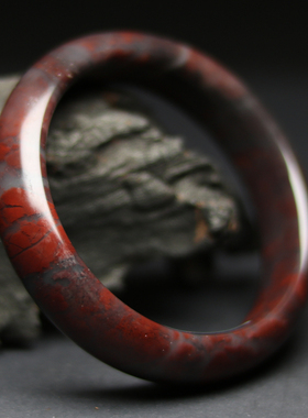 天然名族女款玉石鸡血玉手镯特价