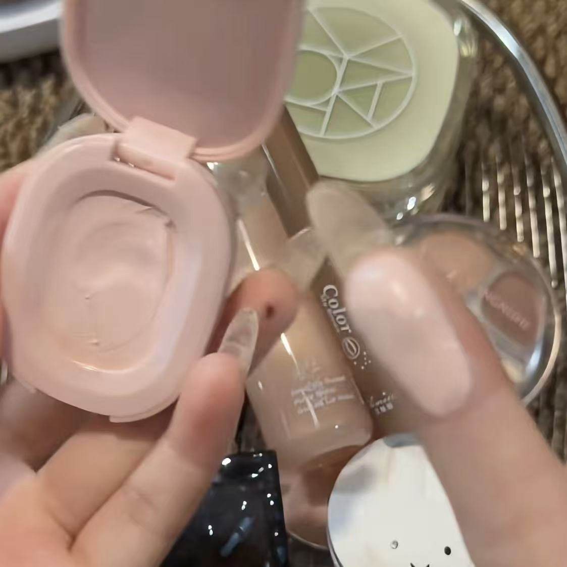 超润一抹即上色多用高光膏水润遮瑕提亮液提亮膏膨胀腮红平价学生,淘宝优惠券,粉丝福利购,淘宝优惠卷