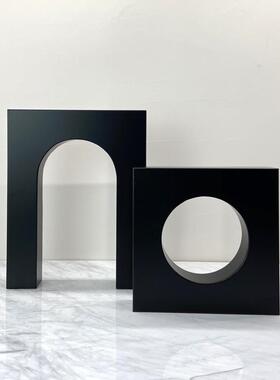 现代简约黑色金属拱形摆件几何立体装饰品书房样板间软装饰品方形