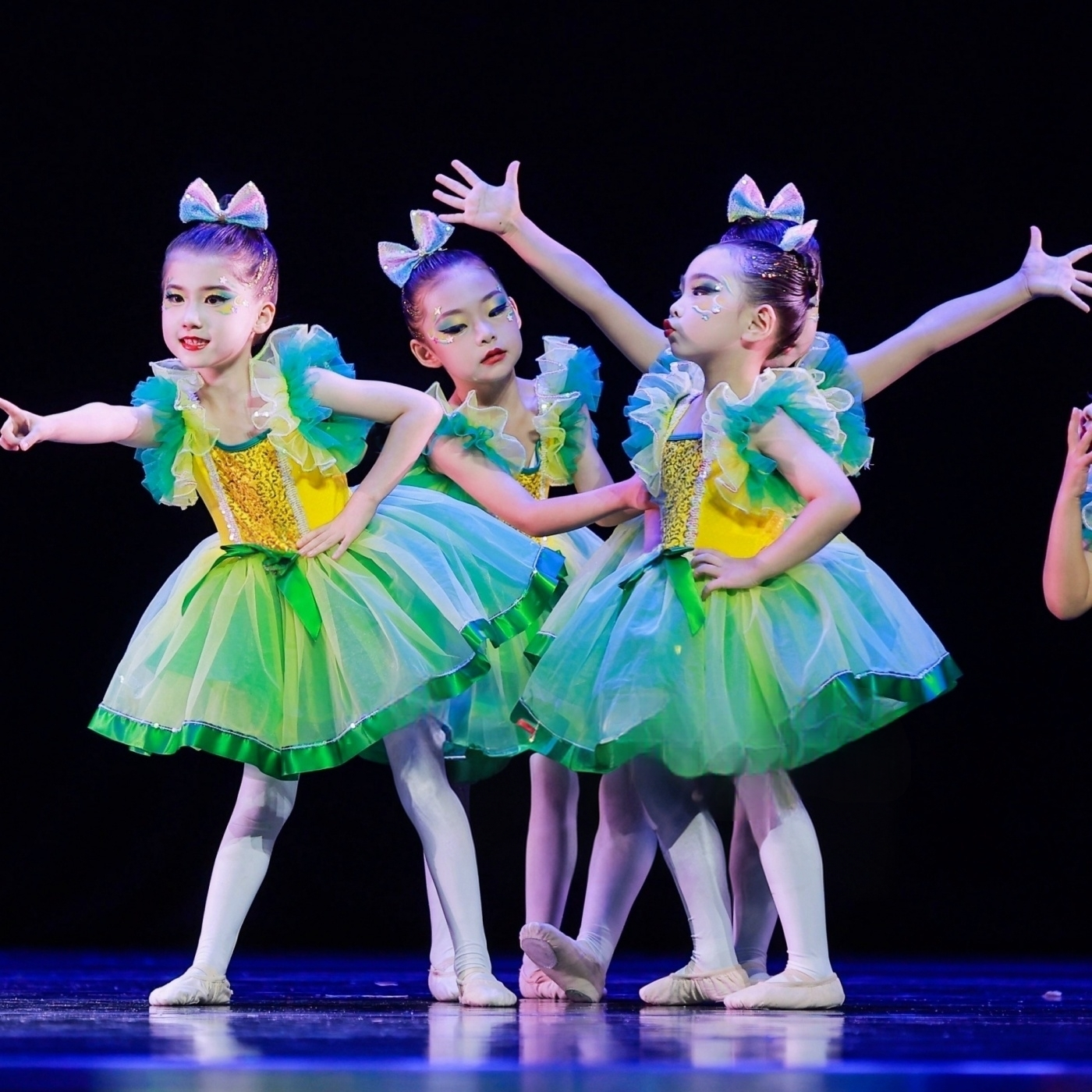 我爱吃蔬菜女童蓬蓬演出服幼儿园舞蹈表演服儿童可爱亮片公主纱裙,淘宝优惠券,粉丝福利购,淘宝优惠卷