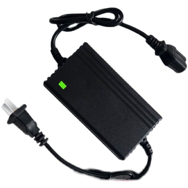 Agricultural 12V electric sprayer charger Smart 12V8AH12AH20AH battery charger three -hole universal