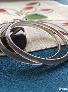 2026天然玛瑙手镯冰种荔枝冻白玉髓手镯女细圆条叮当镯烟灰色极细