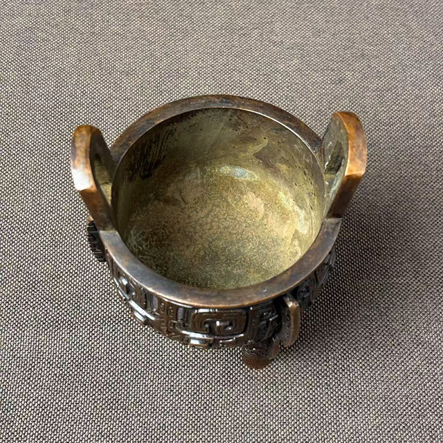 Antique antique pure copper copper three-legged round tripod gluttonous pattern copper incense burner square tripod stove incense burning ornaments home retro