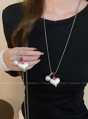 银色爱心波点项链女长款轻奢高级感锁骨链颈链春夏吊坠毛衣链配饰