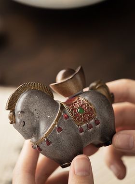 变色马上有钱茶宠摆件中