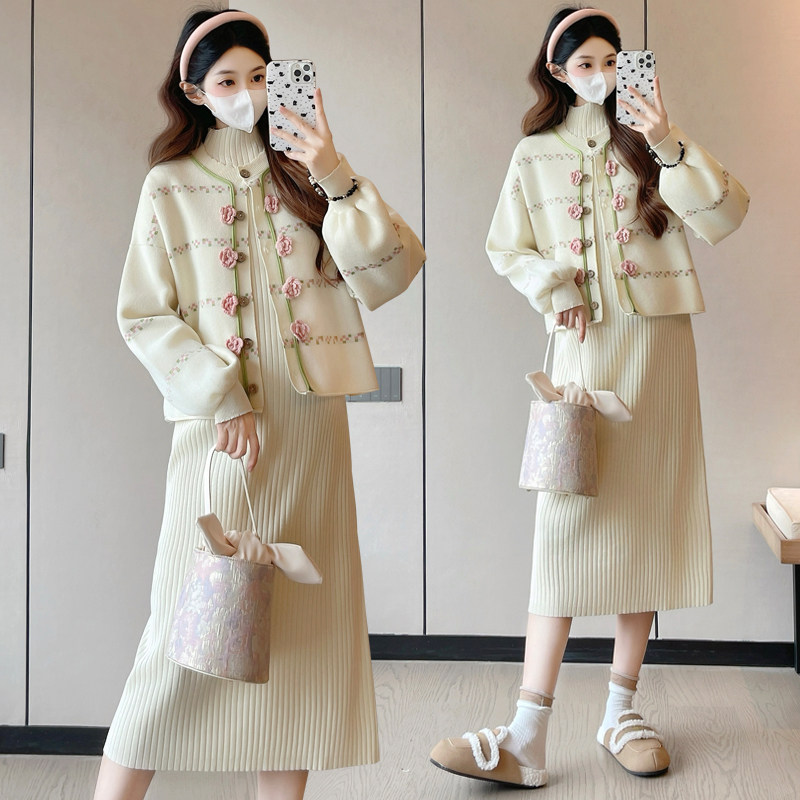 孕妇连衣裙乳白色套装秋冬2026新款高级感针织毛衣打底裙两件套女,淘宝优惠券,粉丝福利购,淘宝优惠卷