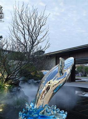 玻璃钢鲸鱼浪花雕塑不锈钢定制创意水景酒店门厅海洋动物摆件装饰