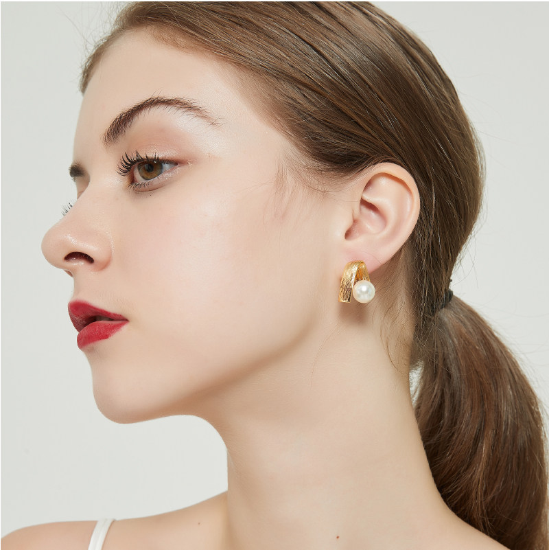 奥米迪奥珍珠短款v型气质百搭耳钉 aomidior耳钉