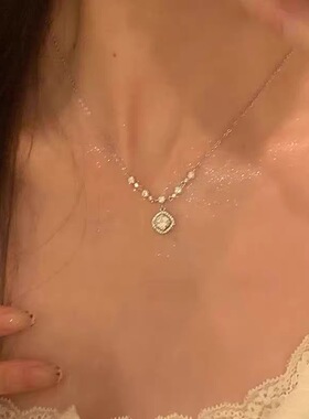 闪耀女主 爆闪精致锆石吊坠锁骨链女款轻奢小众项链气质颈链配饰