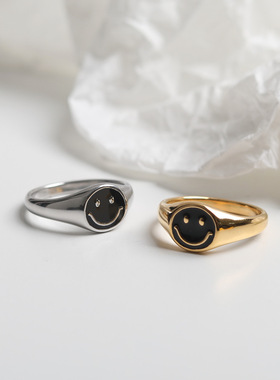 黑色微笑精致高雅欧美钛钢戒指