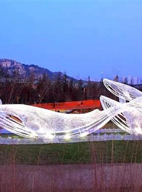 户外大型不锈钢发光镂空鲸鱼雕塑酒店镜面海豚售楼处景观装饰摆件