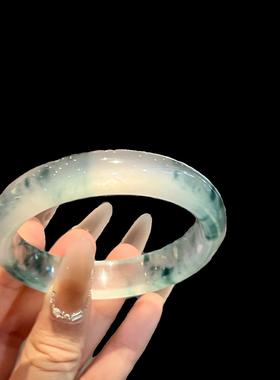 尊滴好像翡翠啊！高冰独龙玉冰种翡翠圆条手镯飘花正圈镯子玉石