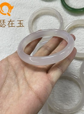 河南南阳石佛寺玉器市场 白月光手镯天然玛瑙玉髓荔枝冻冰种