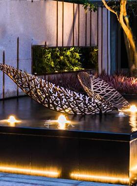 不锈钢叶子摆件镜面水景镂空树叶廊架雕塑酒店售楼处地产装饰美陈