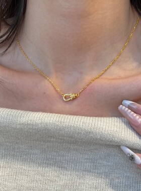 爆款清新马蹄锁项链显白出片女