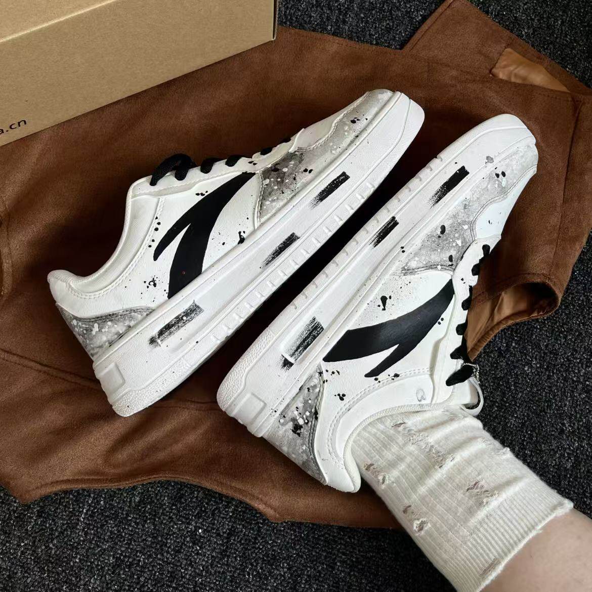 定制球鞋安踏轻松 黑曼巴2.0 舒适时尚百搭防滑耐磨轻便低帮板鞋,淘宝优惠券,粉丝福利购,淘宝优惠卷