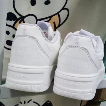 ANTA Air Force One sneakers ເກີບແມ່ຍິງ 2024 summer ໃຫມ່ເກີບສີຂາວຫນາ - soled ເພີ່ມຂຶ້ນ lightweight ເກີບກິລາບາດເຈັບແລະ