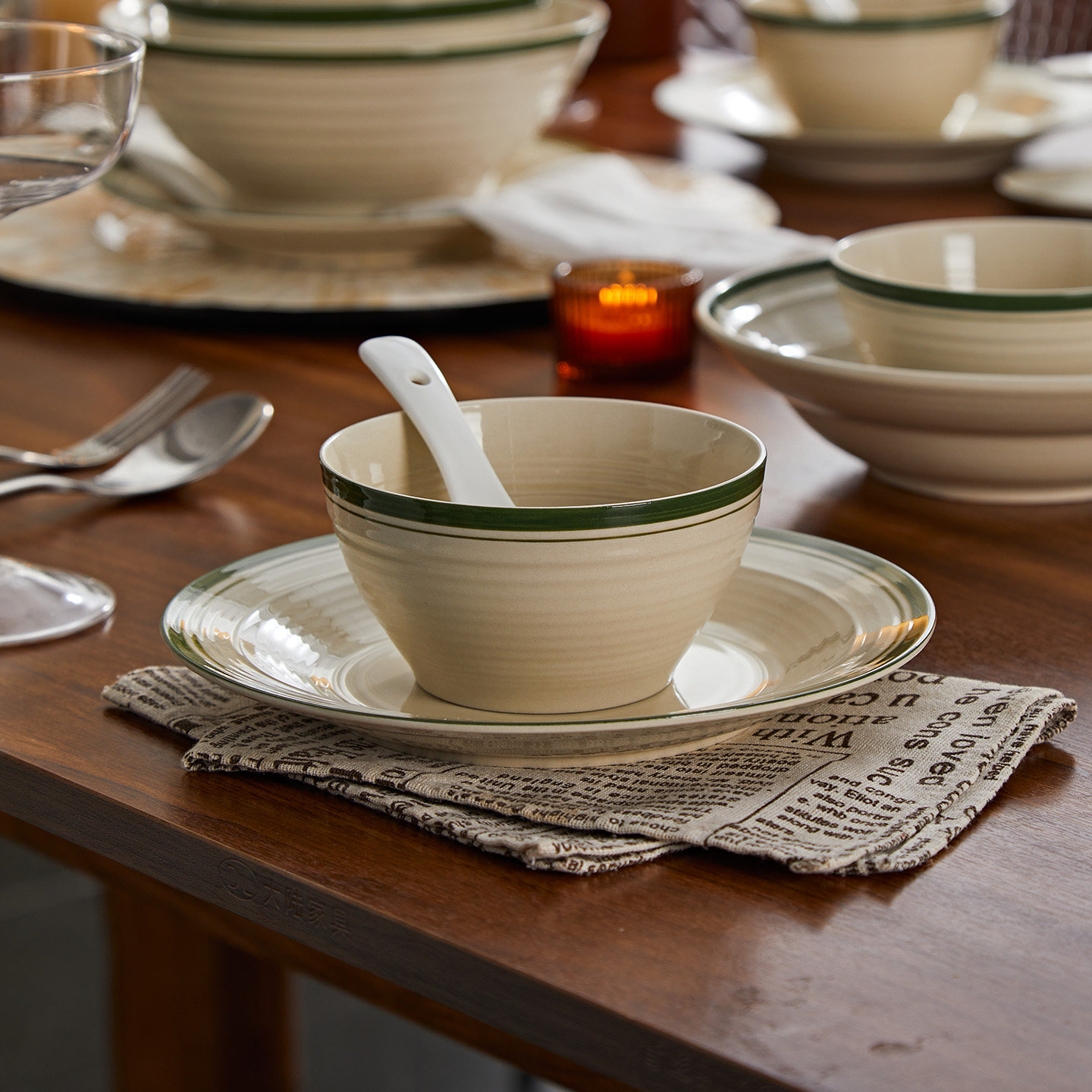 复古餐具套装家用2025新款高颜值简约陶瓷碗盘组合乔迁送礼绿韵