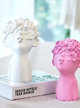 现代简约客厅酒柜红酒架家居v装饰品人物摆件创意家庭室内工艺摆