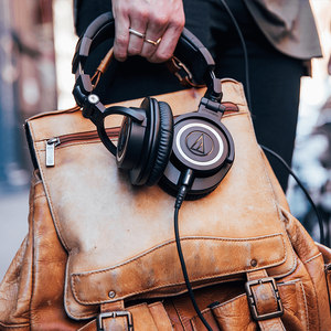 铁三角 ATH-M50x 专业头戴式监听耳机有线声卡耳返配音高保真HIFI