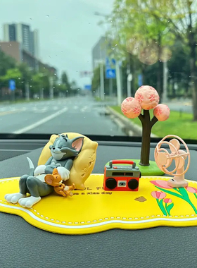 2024网红女生治愈系车载摆件中控台卡通猫咪汽车饰品可爱日系创意