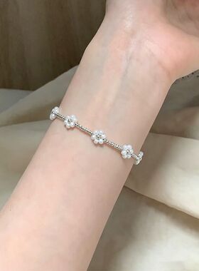 春日氛围感漂亮小花朵精致手链仿珍珠编织小清新高颜值手串爆款