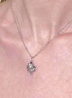 绣球花项链花朵小众设计感气质2026新款颈链高级感轻奢小众锁骨链