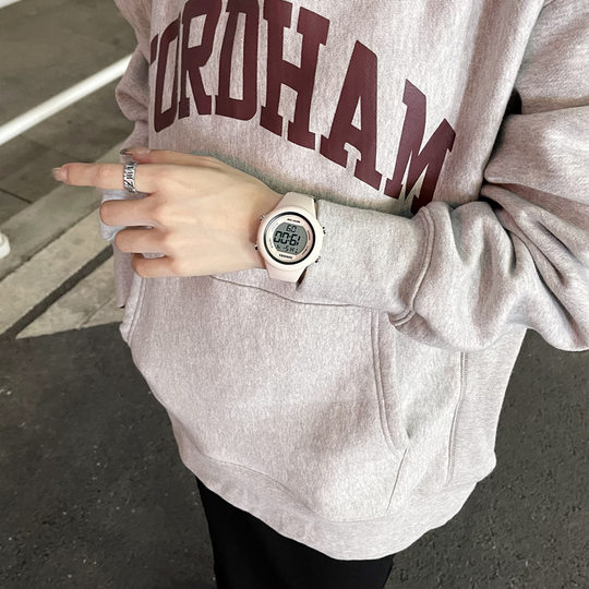 Einfache, mädchenhafte Sport-Multifunktions-Digitaluhr im College-Stil