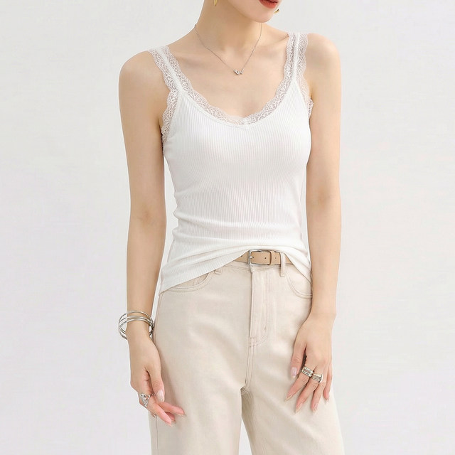 ຊັ້ນເທິງ camisole ສີຂາວສໍາລັບແມ່ຍິງທີ່ມີກະທັດຮັດແລະກັບຄືນໄປບ່ອນທີ່ສວຍງາມ