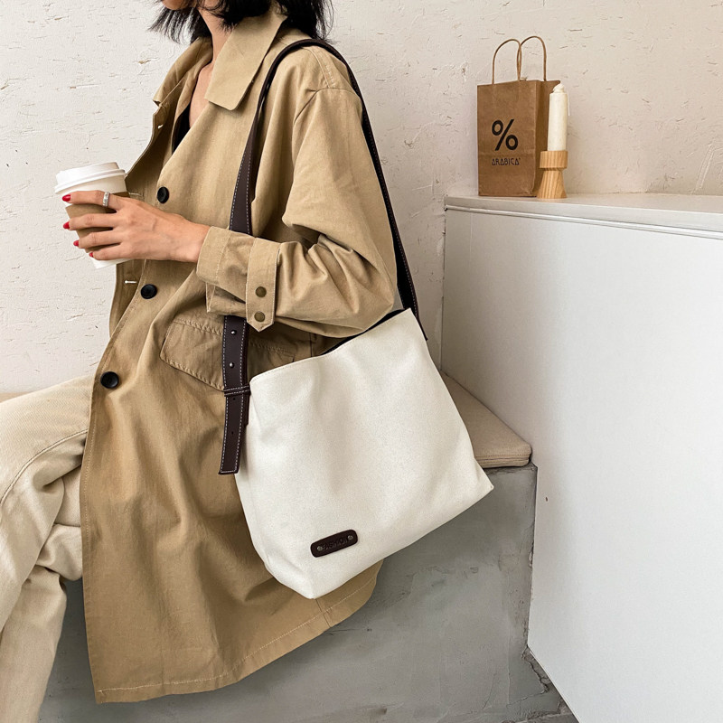 大容量包包2020新款潮日系斜挎包 唐蔻箱包女士包袋