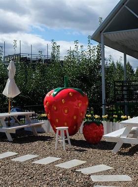 网红仿真草莓雕塑水果店草莓桌椅模型店铺门口广告牌引流装饰摆件