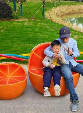 户外景观玻璃钢卡通蘑菇桌椅水果座椅蜜蜂坐凳公园林草坪创意摆件