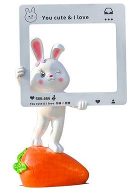 卡通兔子雕塑玻璃钢户外发光幼儿园儿童生肖兔商场大型装饰大摆件