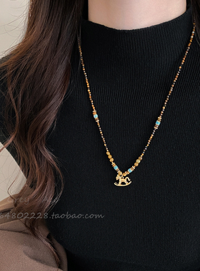 咖色串珠美拉德小马项链女2025