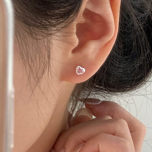 S925纯银迷你粉锆爱心耳钉女小巧精致高级耳环养耳洞睡觉免摘耳饰 - 图1