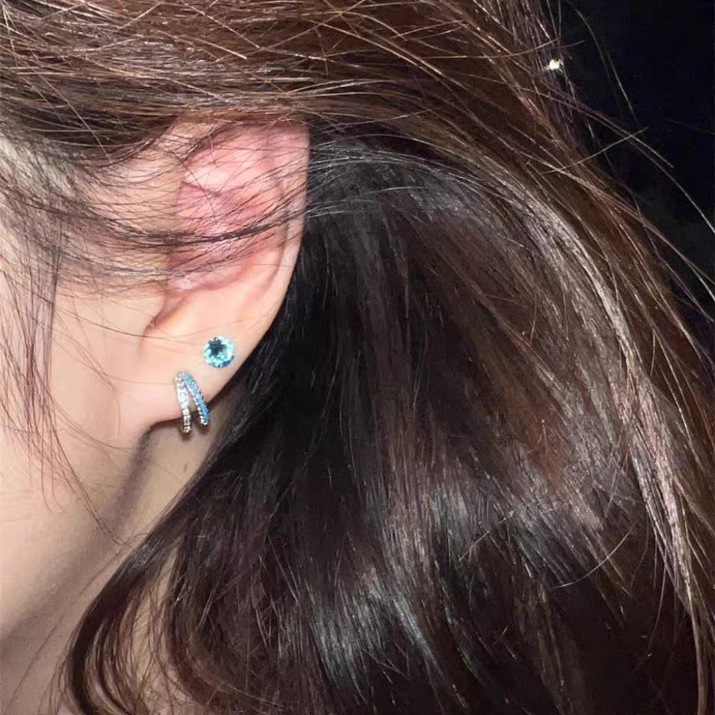 S925银针超闪碎冰蓝华子钛钢耳骨钉蓝色ins耳骨环耳圈叠带耳钉 - 图0