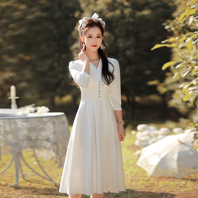 领证小白秋冬法式冬日常登记连衣裙 美蓓可连衣裙