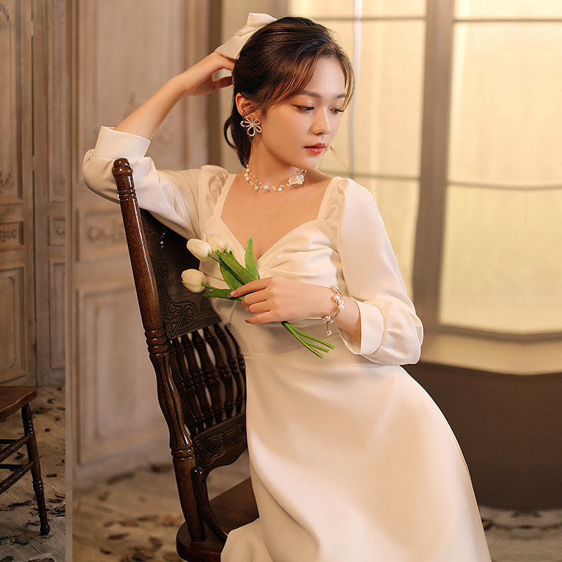 领证登记小白裙赫本小个子法式秋季 美蓓可连衣裙