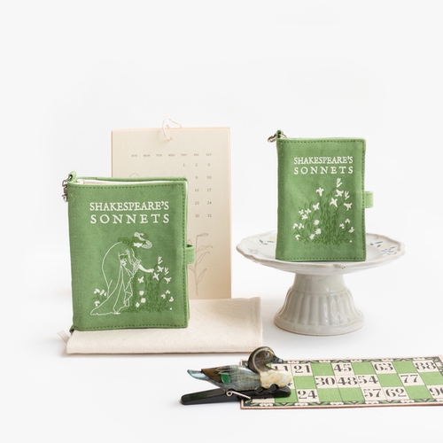 万用之书·十四行诗｜莎士比亚｜包挂卡包护照包杂物包A7/B7手帐书衣｜纯棉密织水洗帆布｜礼物文具｜上海译文出版社 七海制造局 - 图0