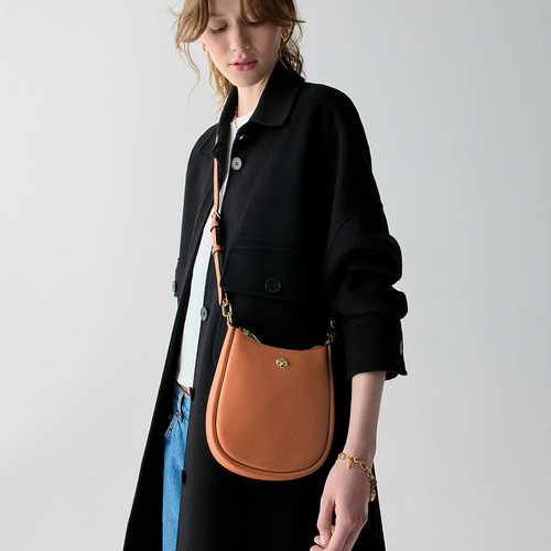 【3期免息】【元旦礼物】【礼盒】kate spadeKAYLA皮革小号斜挎包 - 图2