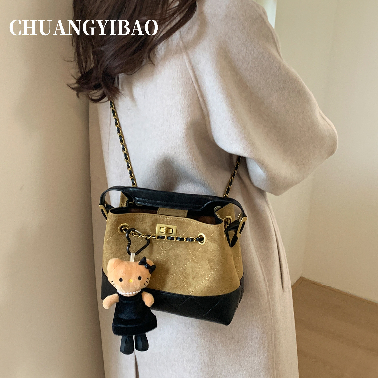 秋冬超火小香风麂皮链条包包女2025新款轻奢小众高级感通勤斜挎包,淘宝优惠券,粉丝福利购,淘宝优惠卷